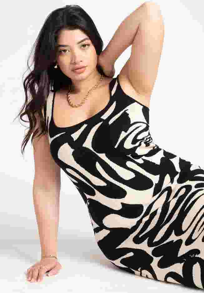 Intarsia Column Dress image number 3