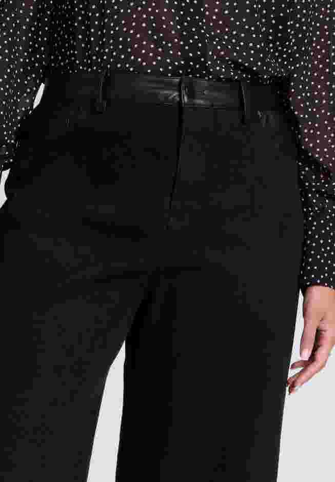 Faux Leather Detail Jeans image number 3