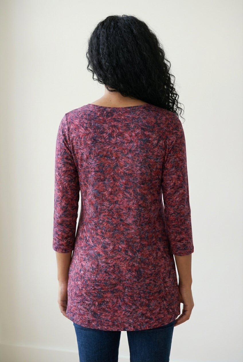 Stretch Knit Scoop Neck 3/4 Sleeve Curved Hem Tunic image number 1