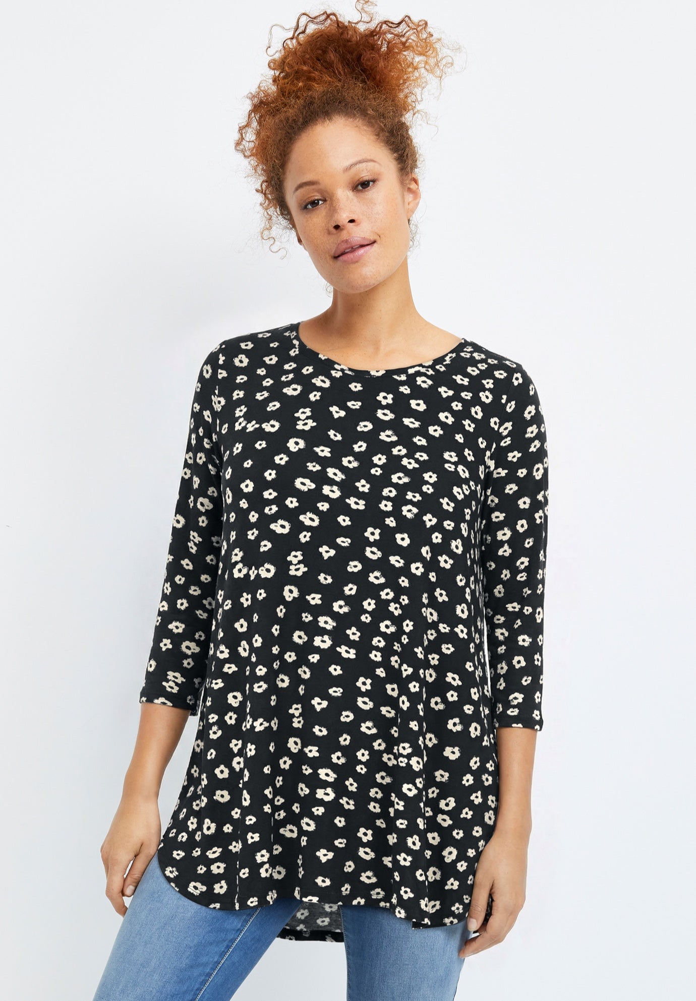 Stretch Knit Scoop Neck 3/4 Sleeve Curved Hem Tunic image number 0