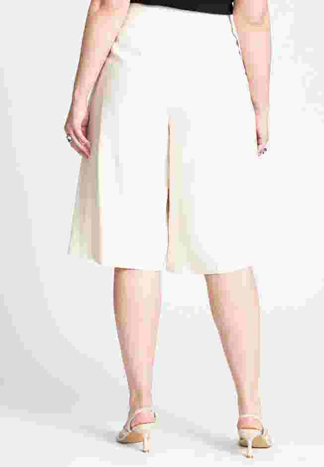 Bermuda Shorts image number 2