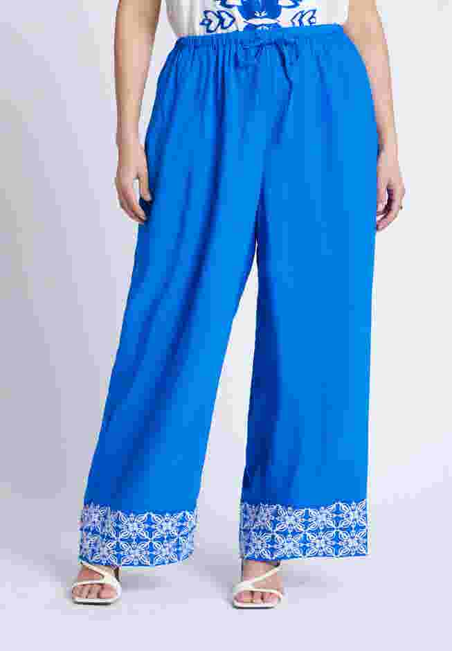 Embroidered Hem Pull On Pant image number 2