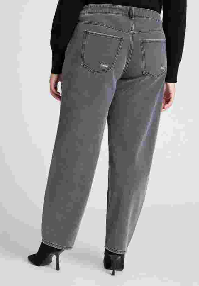 Relaxed Taper Leg  Jean With Studs image number 2