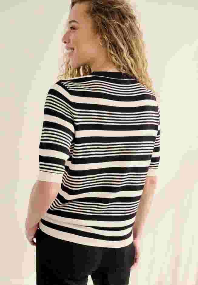 Short Sleeve Fine Knit Pullover image number 1