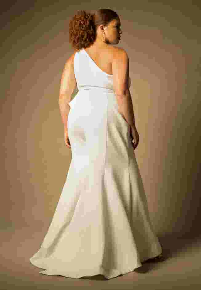Bridal by ELOQUII Tulle Gown with Slit image number 2
