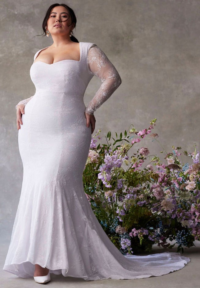 Bridal by ELOQUII Strong Shoulder Lace Gown image number null