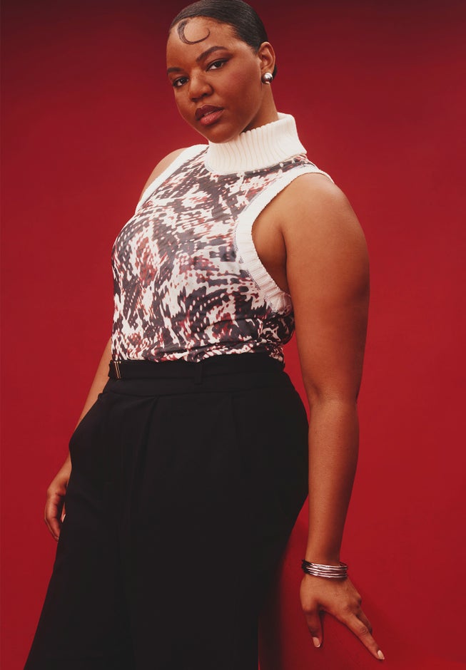 Sleeveless Printed Turtleneck Sweater image number null