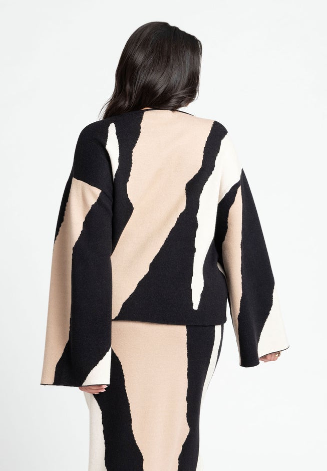 V Neck Intarsia Sweater image number null