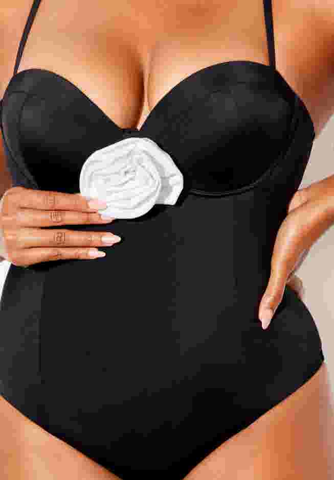 Rosette Underwire One Piece Swimsuit image number 3