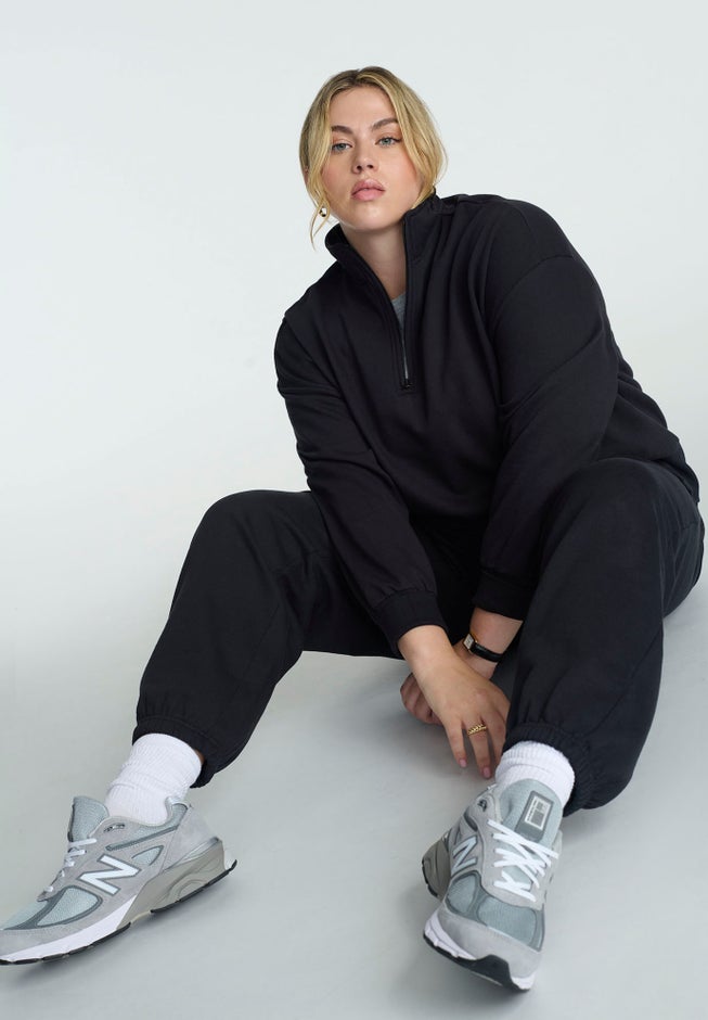Knit Quarter Zip Collared Sweatshirt image number null