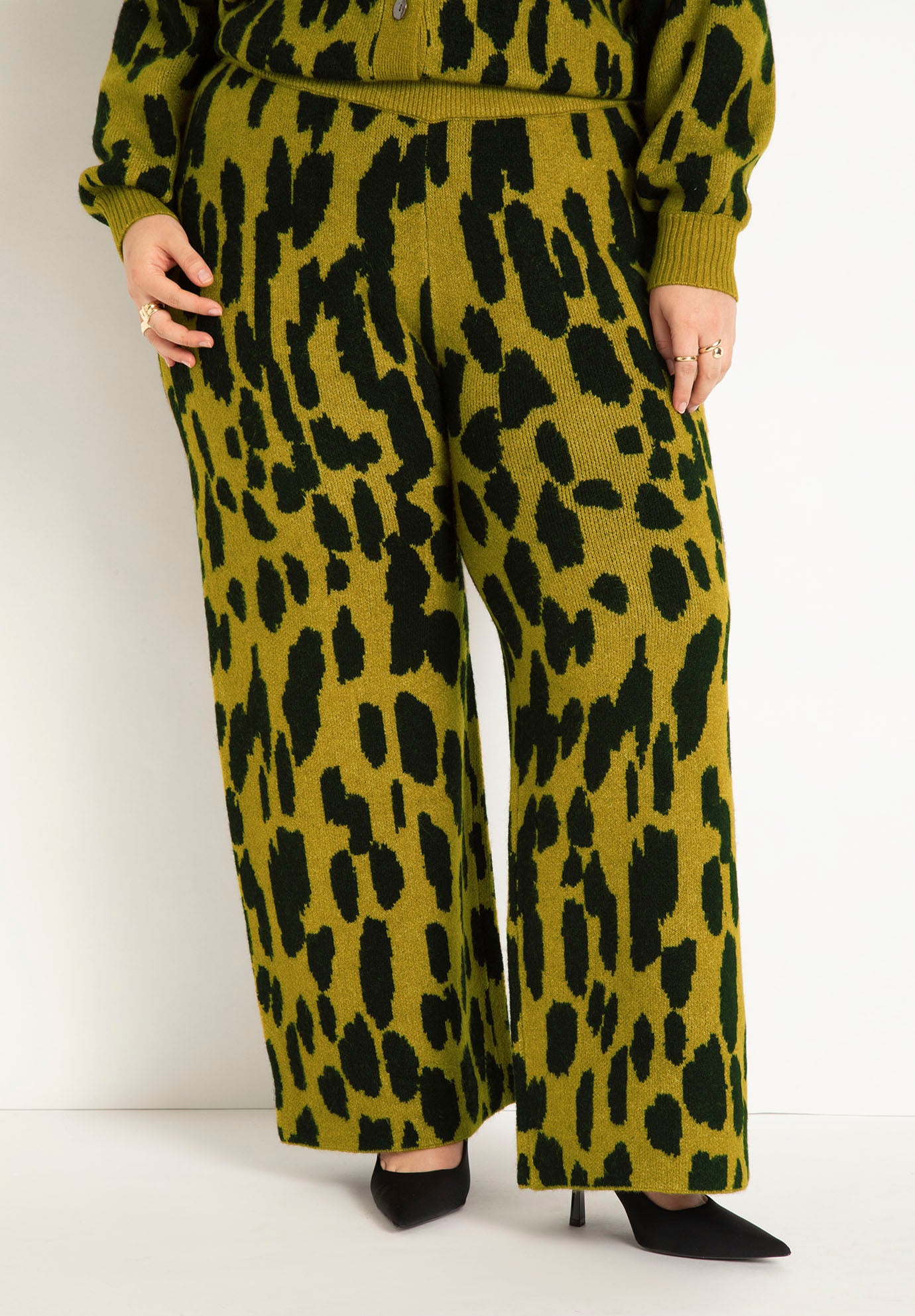 Intarsia Sweater Pant image number 0