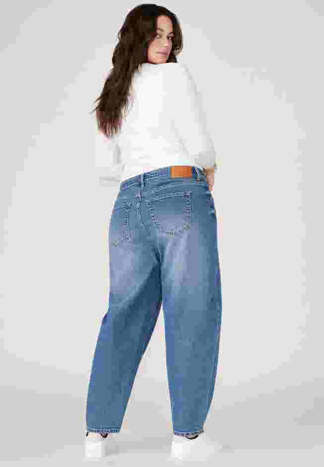 The Barrel Leg Jean image number 2