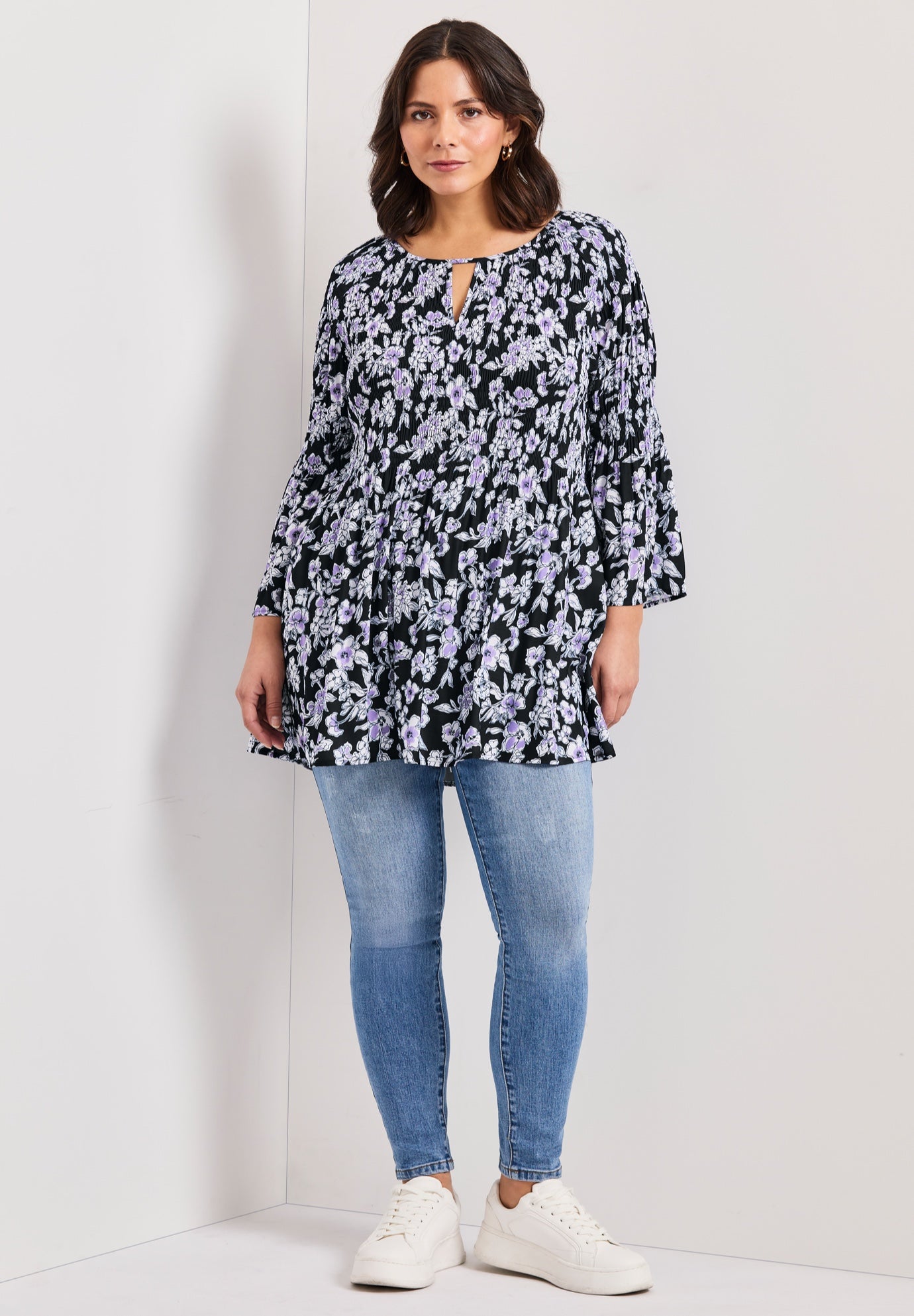 Keyhole Bell Sleeve Tunic image number 3