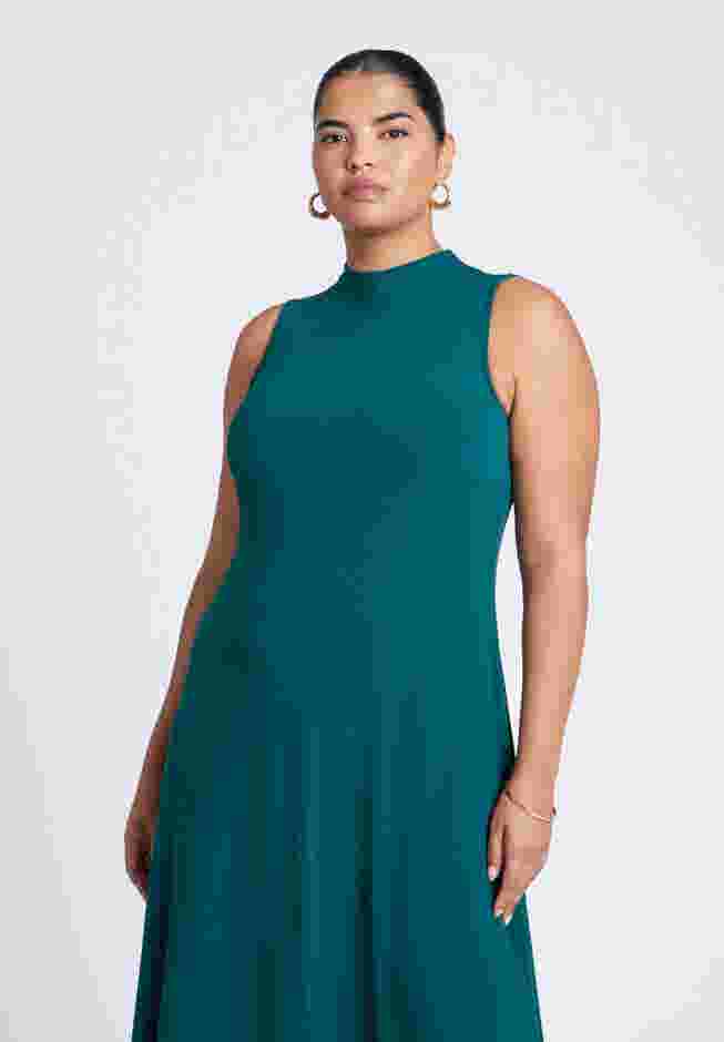 Mock Sleeveless Maxi Dress image number 4
