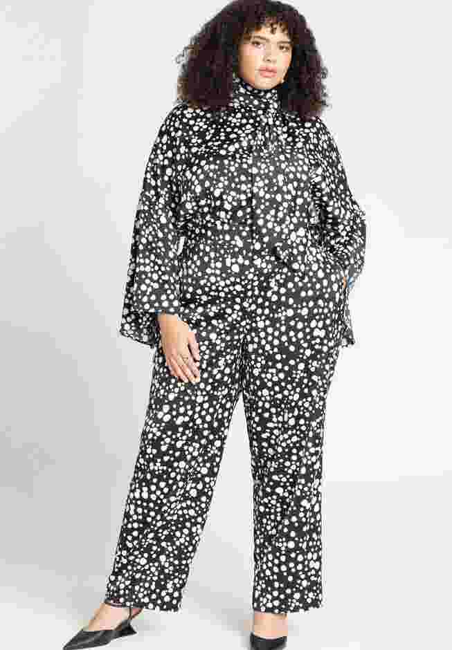 Relaxed Leg Trouser image number 2
