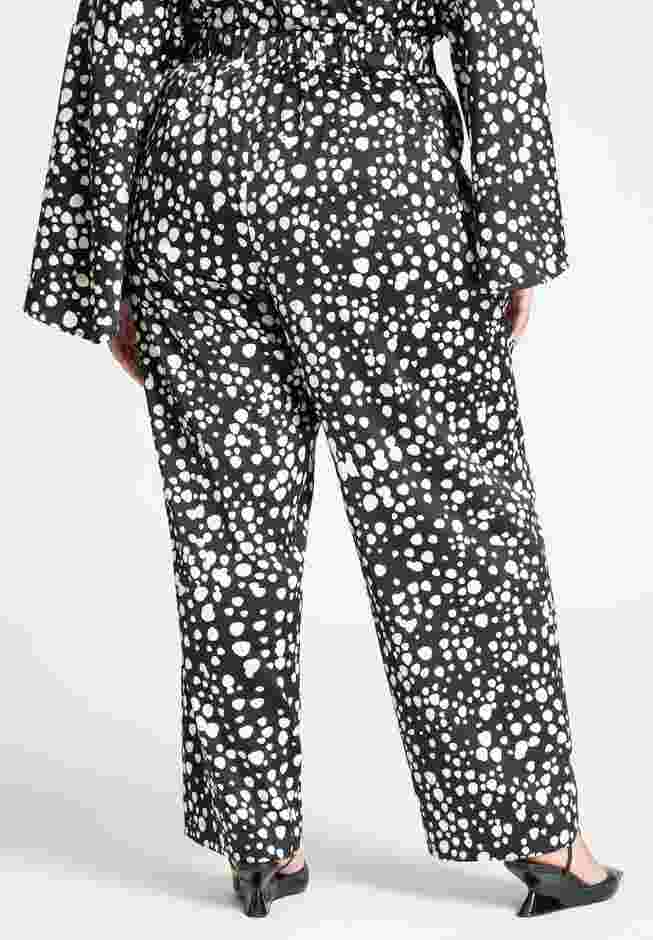 Relaxed Leg Trouser image number 4
