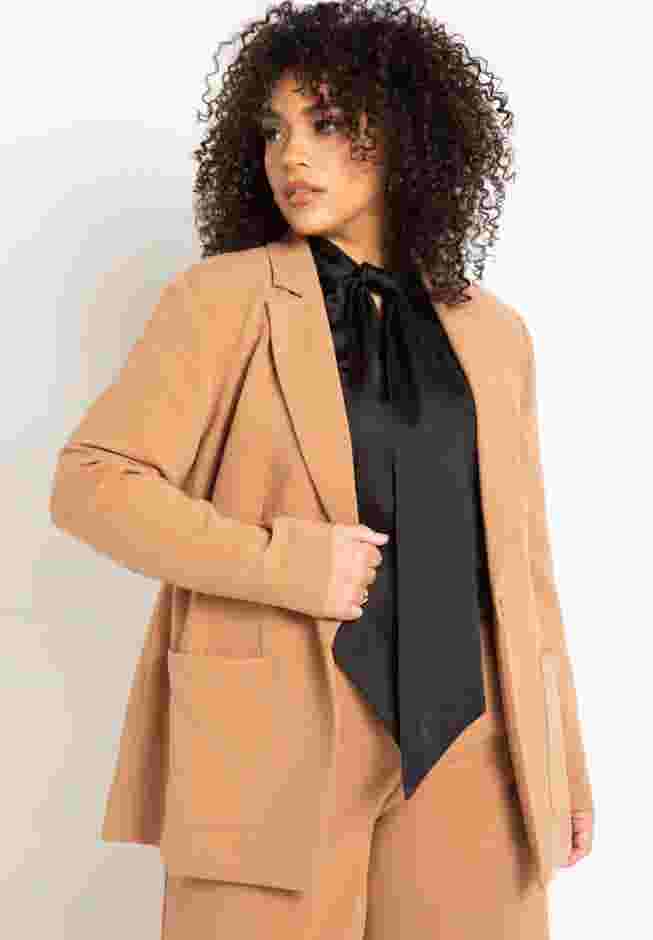The 365 Suit Patch Pocket Blazer image number 0