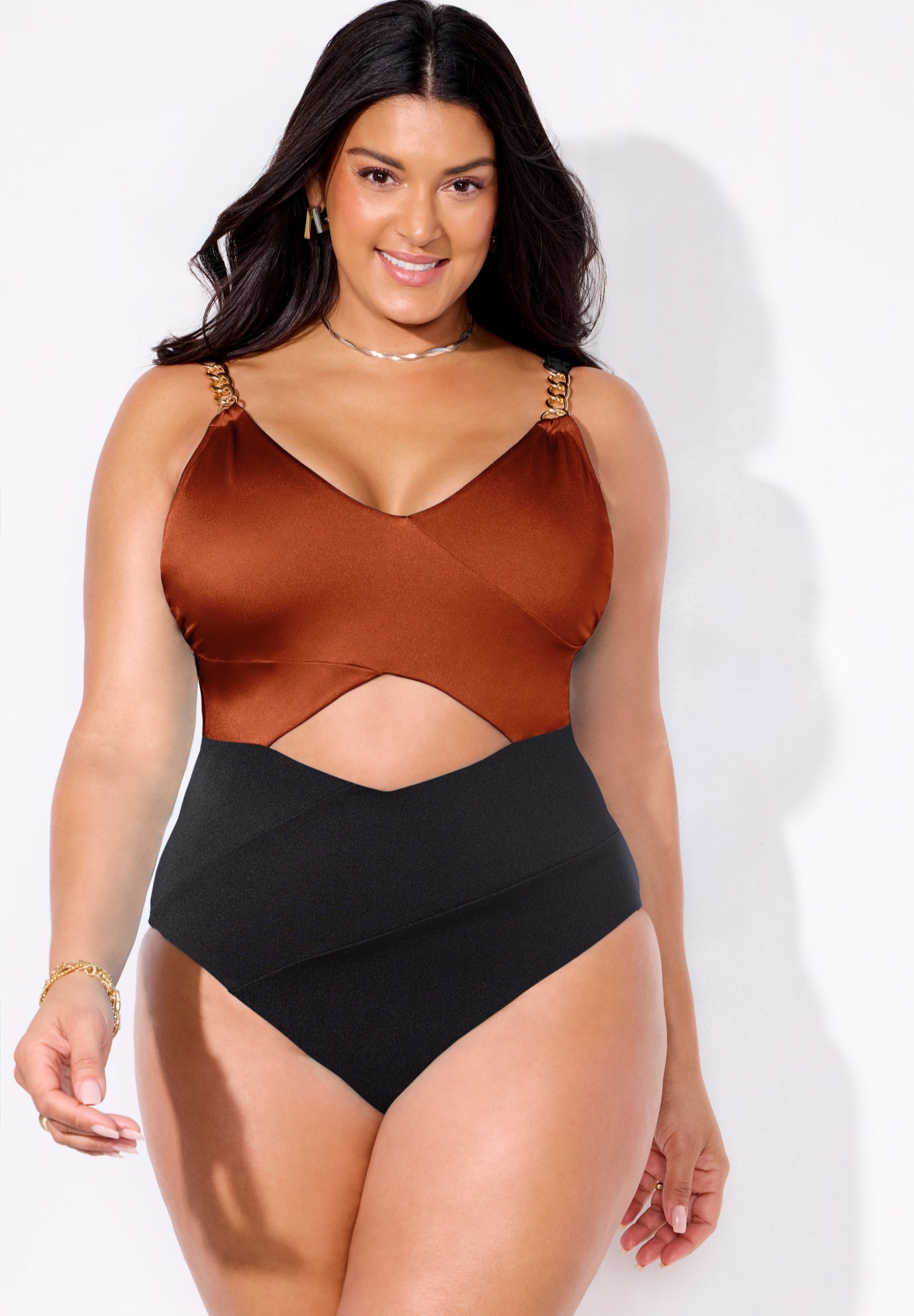 Shimmer Chain Accent Cut Out One Piece Swimsuit image number 3