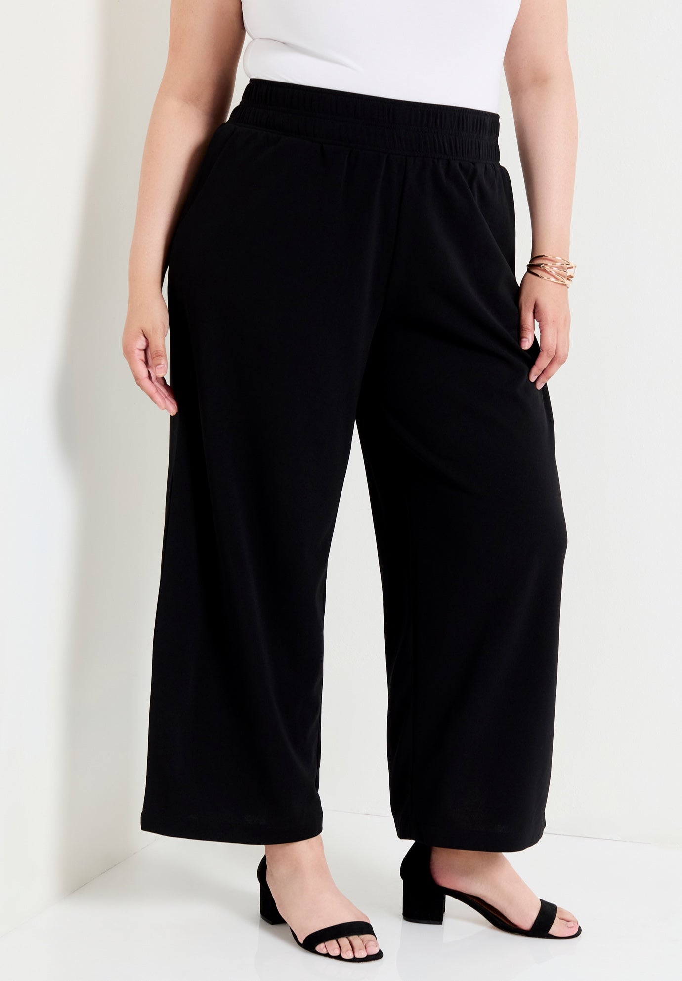 Cropped Wide-Leg Knit Pants image number 0