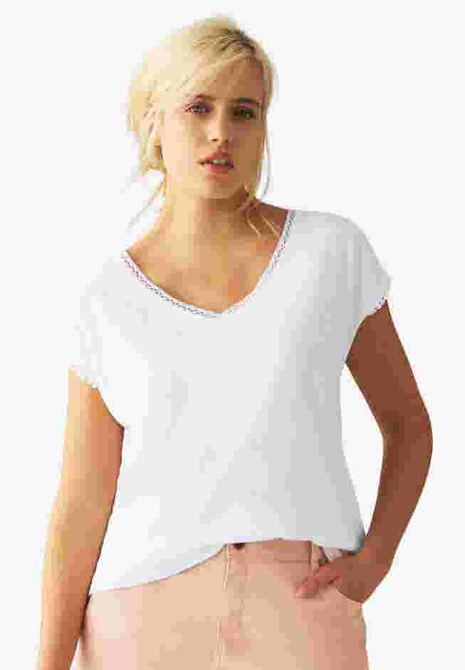 Crochet Trim Tee image number 0