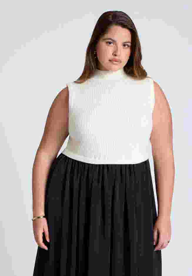 Sleevless Mockneck Twofer Midi Dress image number 3