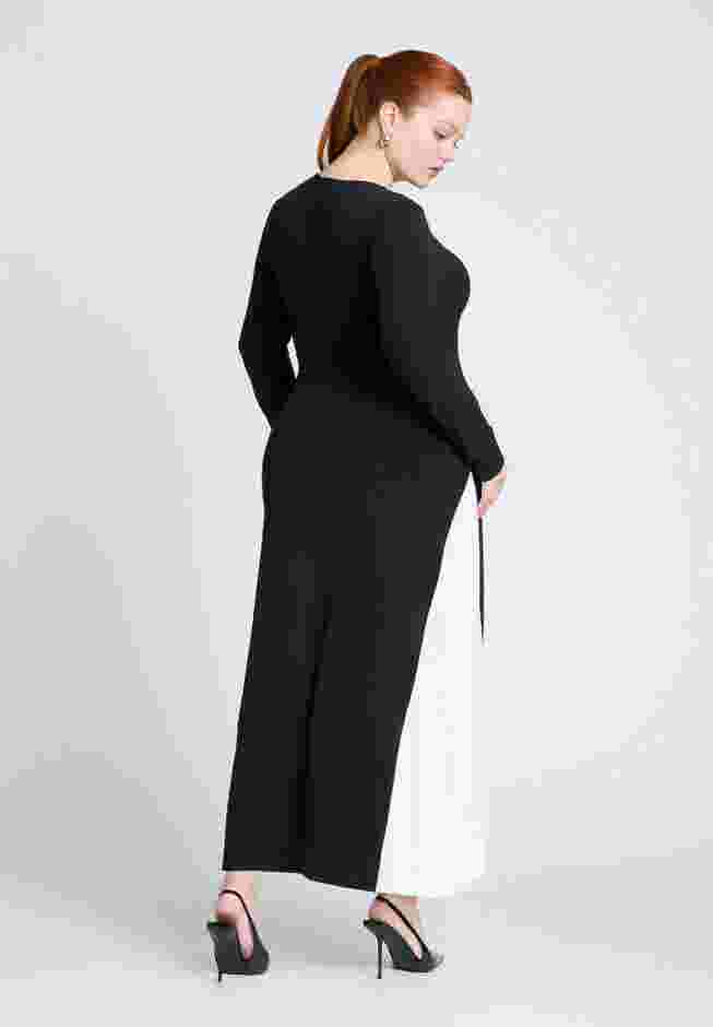 Maxi Dress With Pleat image number 1