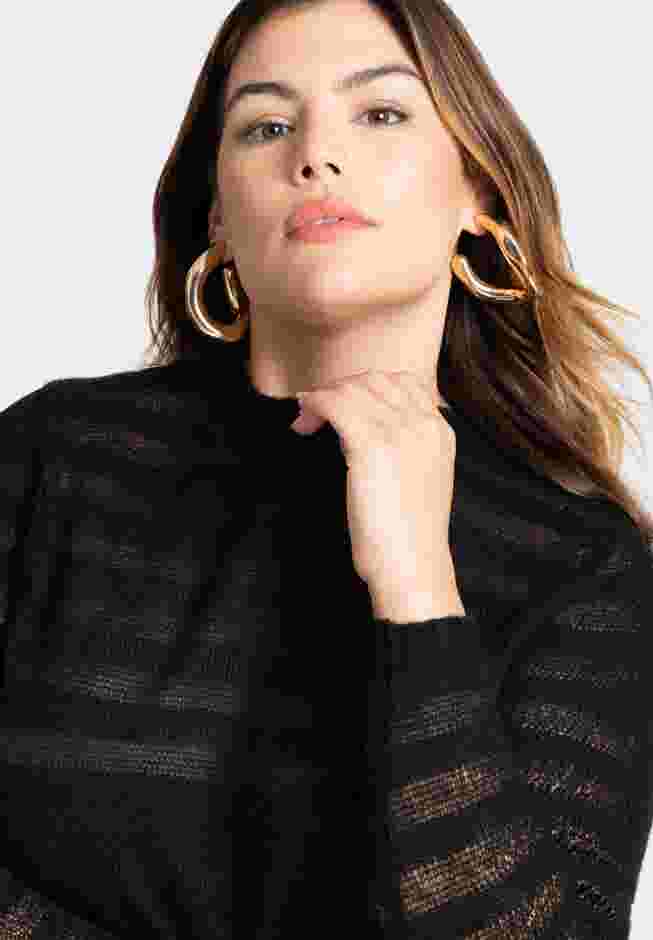 Curved Ccb Earrings image number 0