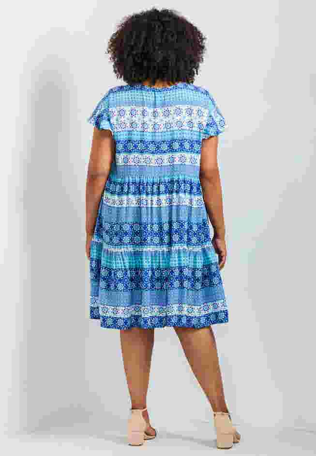 Unwind Tiers Dress image number 1