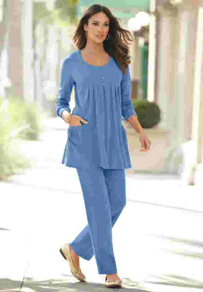 Plus Size Two Pocket Long Sleeve Soft Knit Swing Tunic image number 0