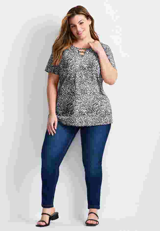 Triple Keyhole Short Sleeve Tee image number 0