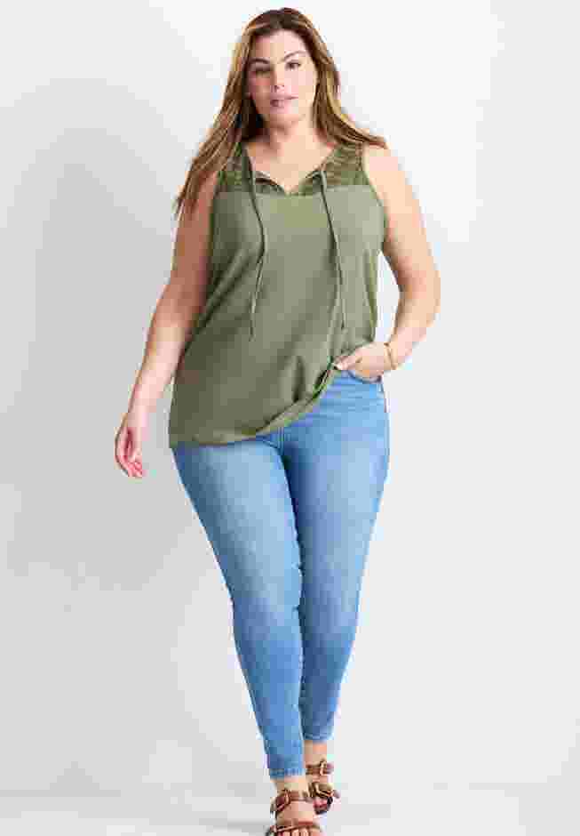 Lace Yoke Detail Tank image number 4