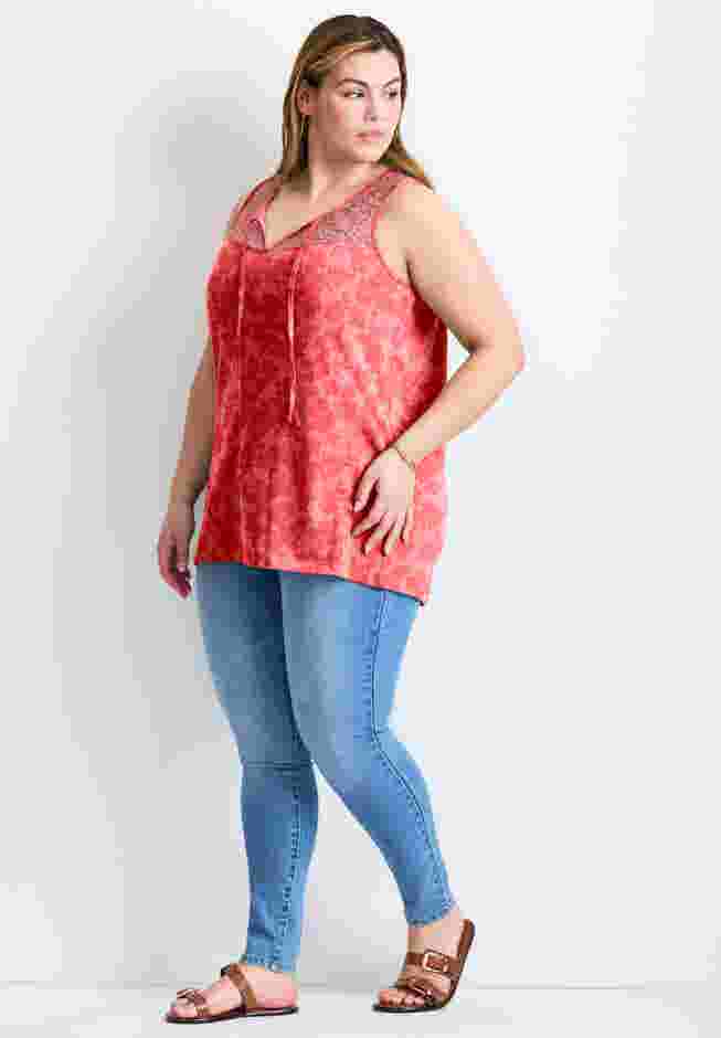 Lace Yoke Detail Tank image number 2