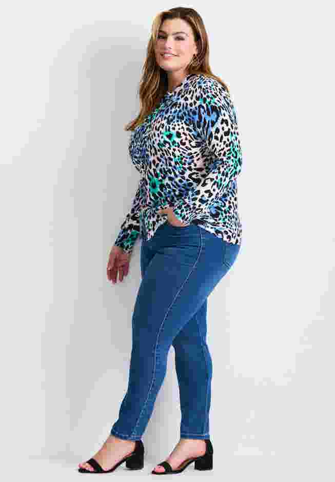 Signature Fine Gauge Cardigan image number 2