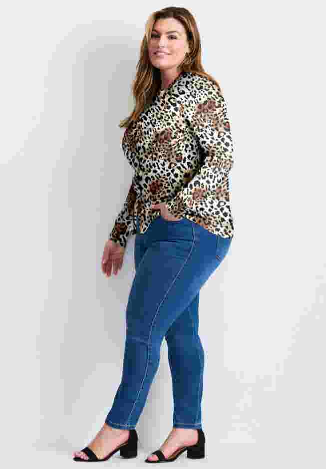 Signature Fine Gauge Cardigan image number 2