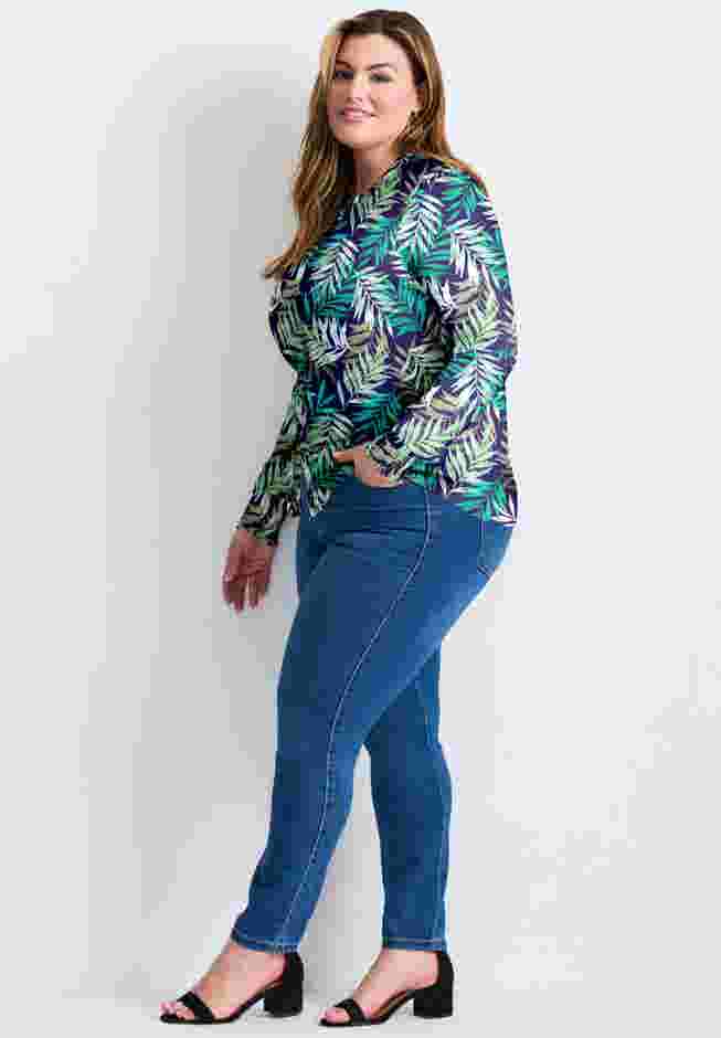 Signature Fine Gauge Cardigan image number 2