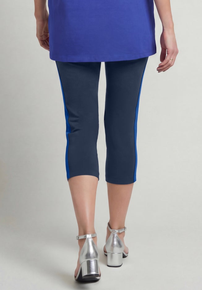Everyday Stretch Cotton Capri Legging image number 2