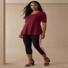 Everyday Stretch Cotton Capri Legging image number null