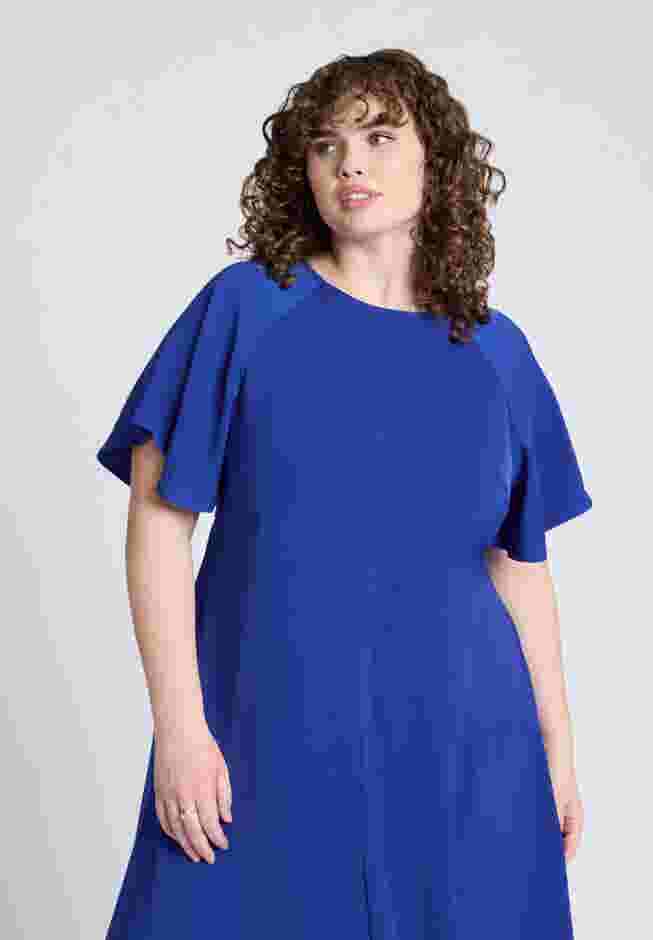 Seam Detail Relaxed Midi Dress image number 2