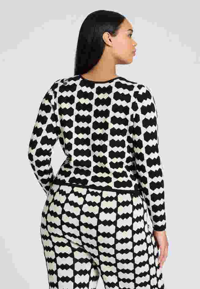Cropped Sweater With Pattern image number 1
