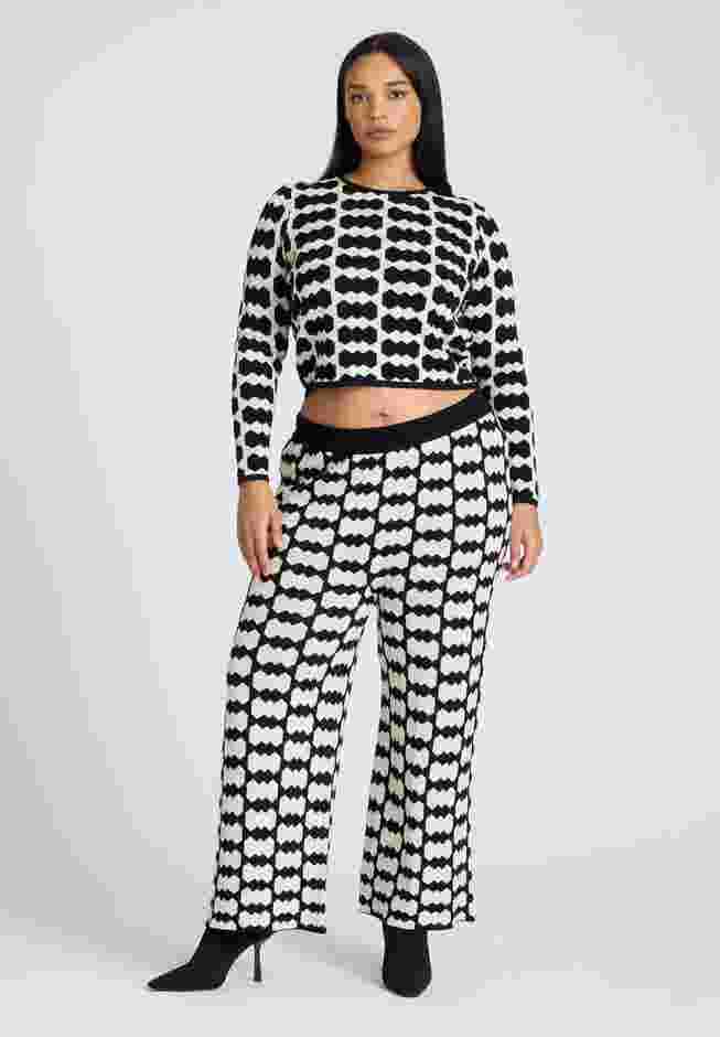 Cropped Sweater With Pattern image number 2