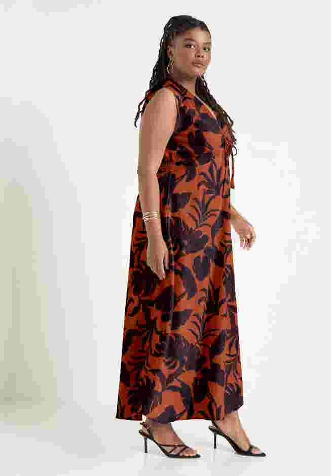 Empire Waist Midi Dress image number 2