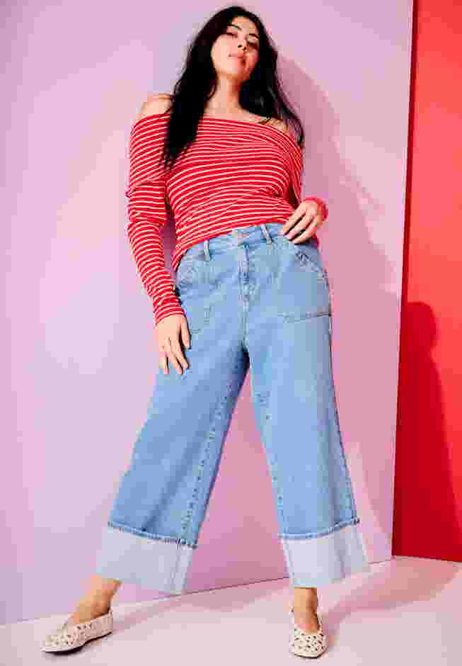 Wide-Leg Cropped Cuffed Jeans image number 0