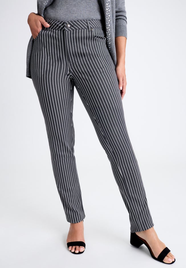 True Fit Stretch Denim Straight Leg Jean image number 0