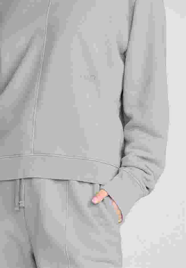 Crewneck Sweatshirt- French Terry image number 2