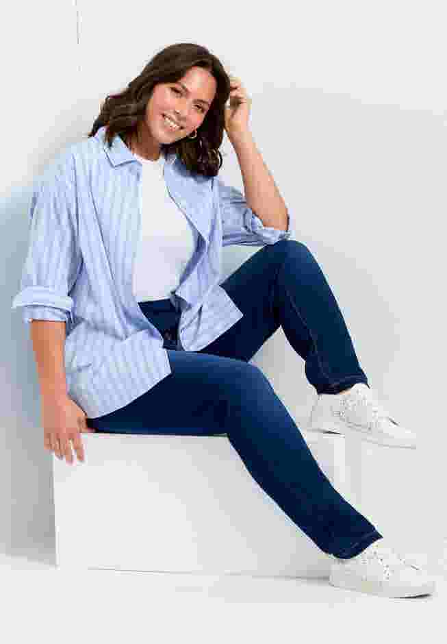 Butter Denim Pull On Jean image number 4