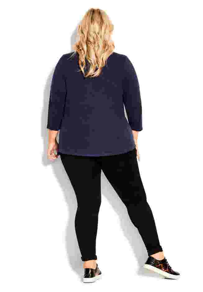 Notch Neck Plain Tee image number 4
