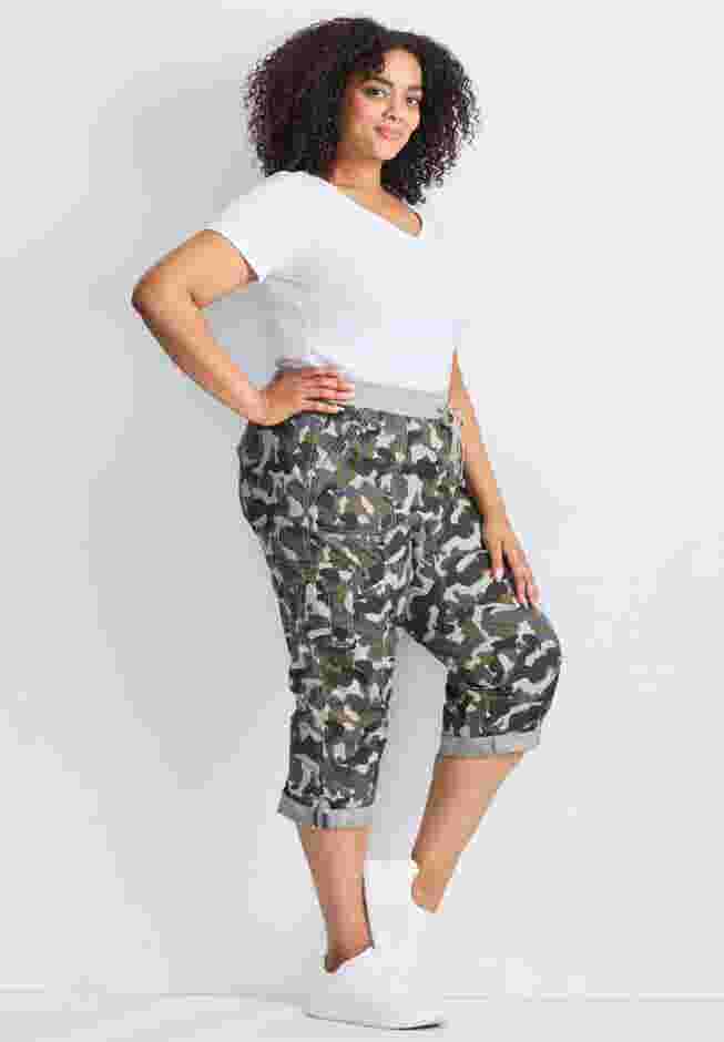 Cotton Roll Up Capri image number 2