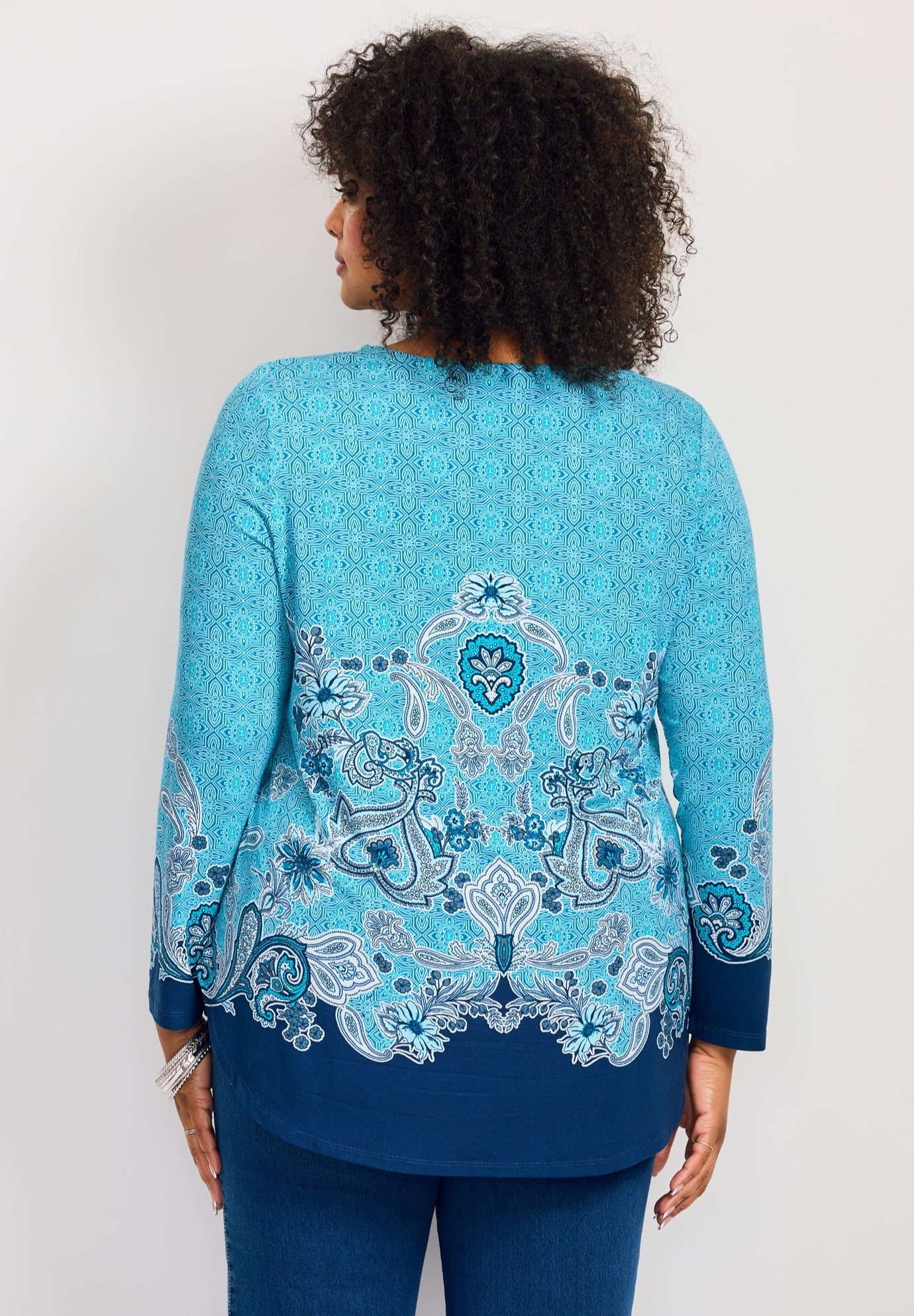 Delilah Placement Top image number 1