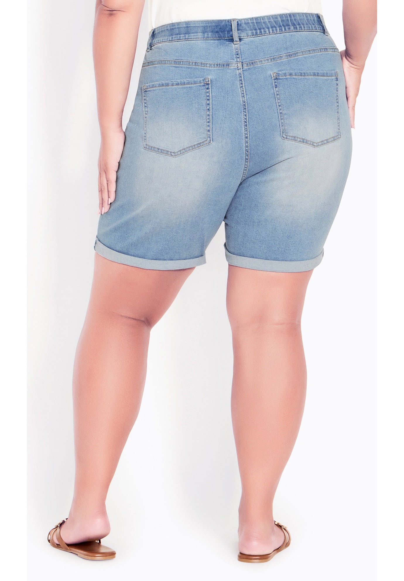 Giana Ripped Short image number 4