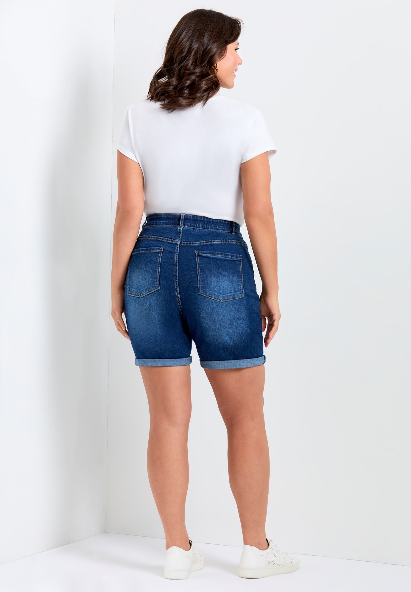 Giana Ripped Short image number 1